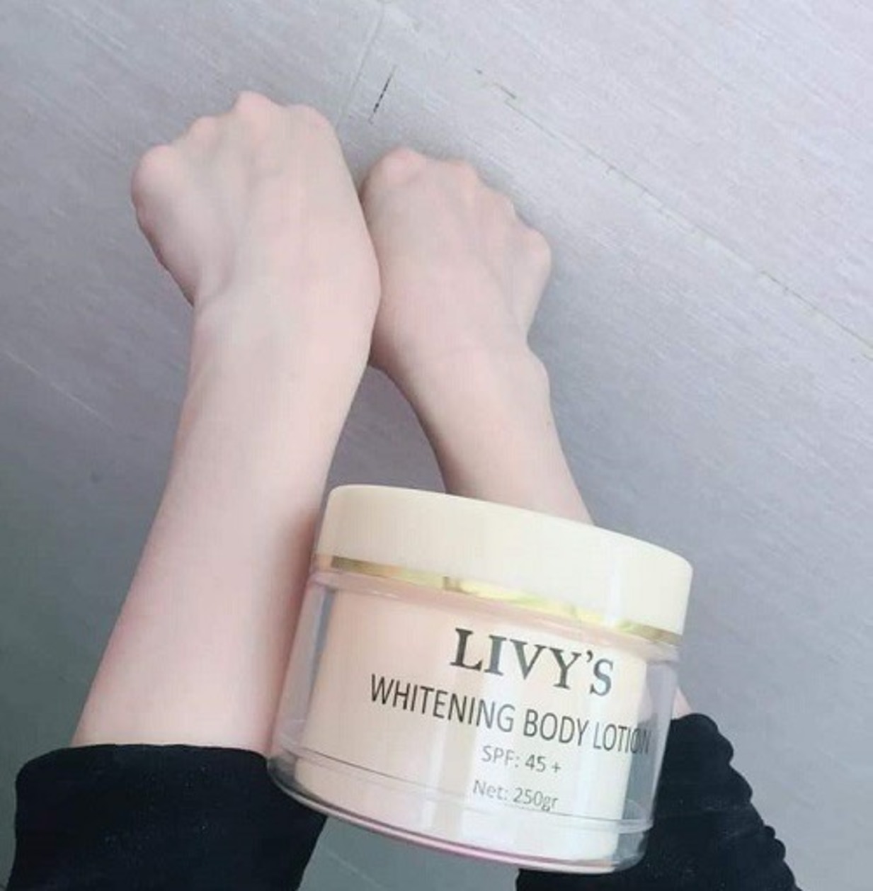Kem Body Dưỡng Trắng Da, Bay Thâm, Nám Livy's Từ Tinh Chất Dầu Jojoba, Lô Hội, Collagen và Các Vitamin A,B,C,E - Thái Lan