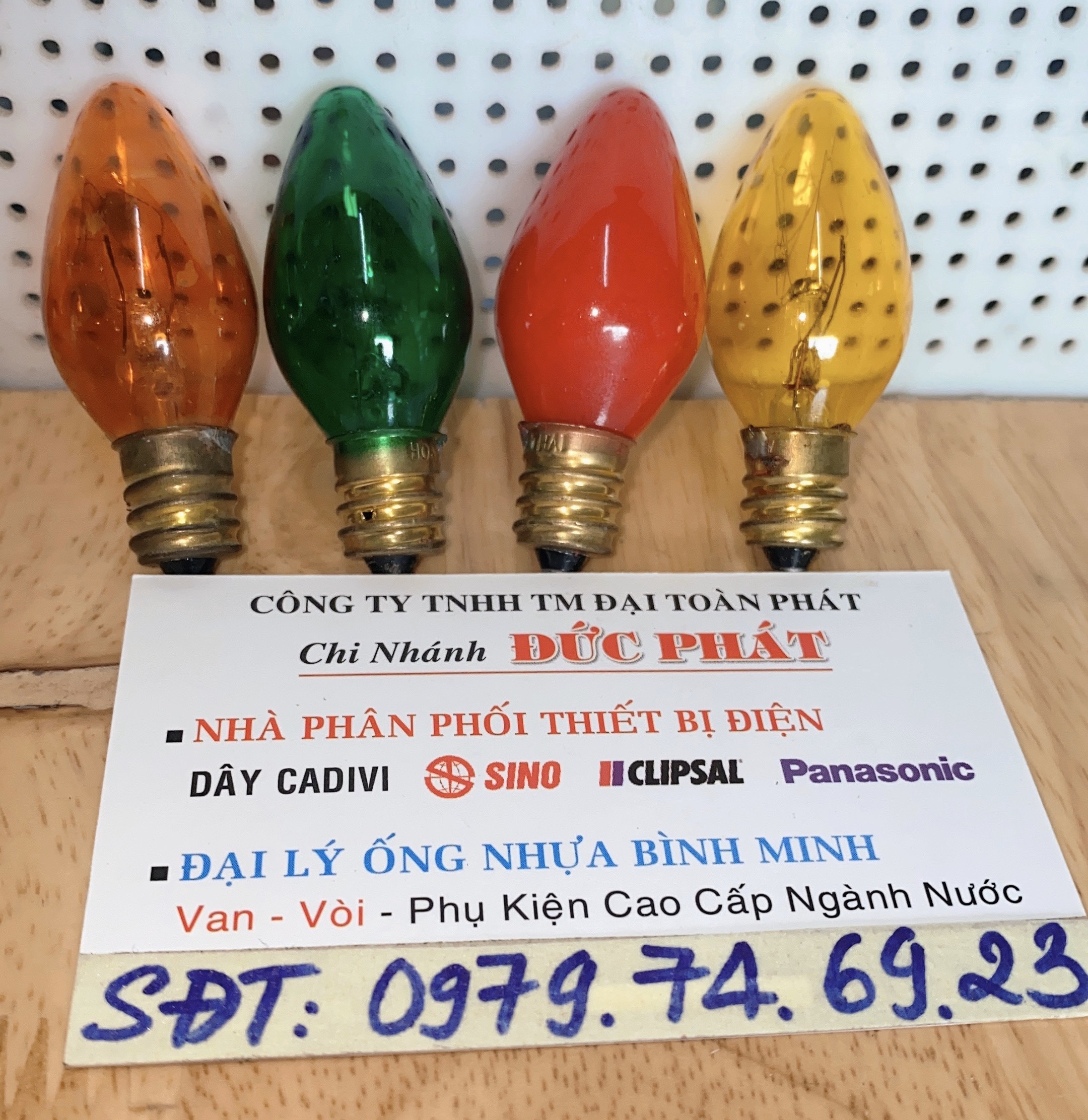 Bóng đèn bàn thờ - bóng đèn trái ớt