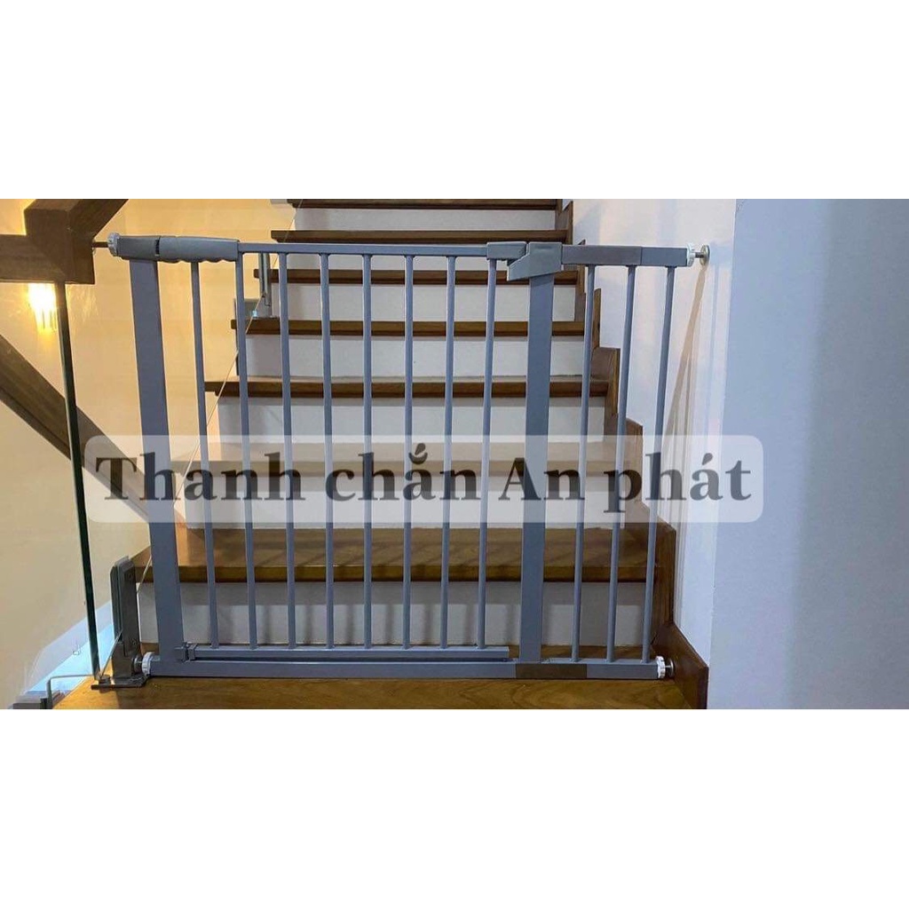 Chắn cửa/cầu thang 104cm-110cm cho bé không bị ngã có mảnh ghép