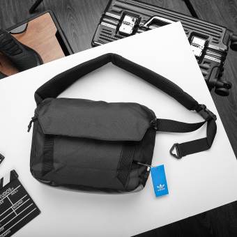 Túi đeo chéo Adidas Commuter Crossbody Bag ED1807 Adidas.