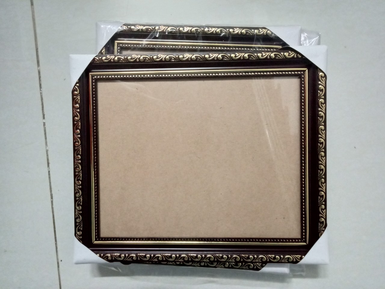 Khung ảnh 20x25 khung thờ, khung treo tranh trang trí ,khung đẹp bền hoa văn rõ nét có 3 màu vàng ,nâu gỗ ,trắng