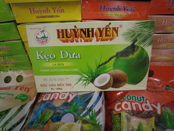 Kẹo dừa Bến Tre Huỳnh Yến chính hãng - Vị ca cao (Sôcôla) - Kẹo dừa ít ngọt gia truyền, mềm dẻo đậm đà vị dừa - Gói 300g