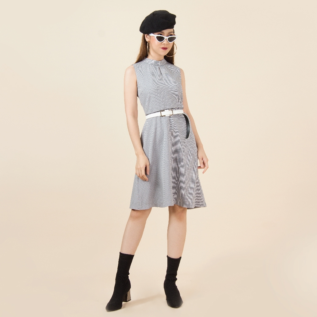 Jousse A-LINE WORKING DRESS ชุดเดรสแขนกุด ลายสก็อต ทรงเอ เดรส ชุดเดรส เดรสแฟชั่นสวยๆ ชุดเดรสผู้หญิง (JS23VI) ราคา 2,467 บาท*ส่งฟรี