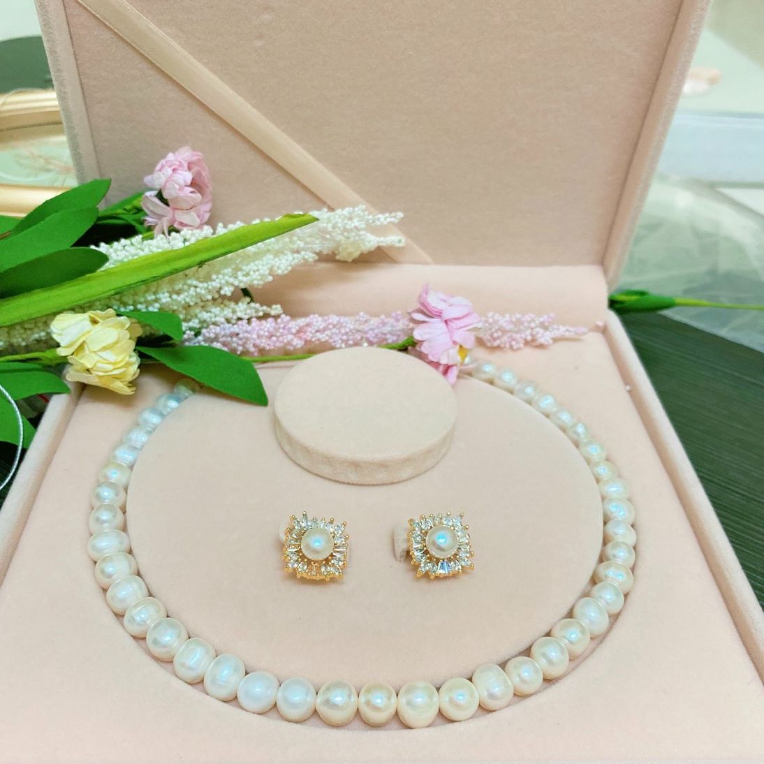Sét ngọc trai thật nước ngọt 11li màu trắng gồm 2 món
