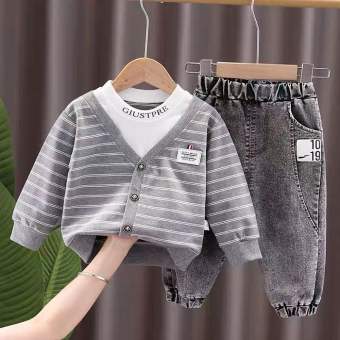 Đồ bộ bé trai, Set công tử phối quần jeans dài và áo sweater thun nỉ kẻ ngang cổ tim đẹp trai cho bé 7 đến 18 kg, DUCK KIDS, Bộ quần áo thu đông cho bé trai, phong cách Hàn Quốc, Thời trang trẻ em
