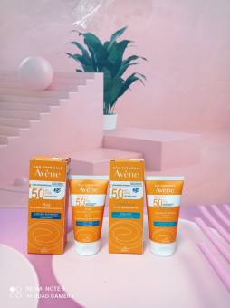Kem Chống Nắng Avene Dry Touch Fluide SPF50+ 50ml / Avene Mattifying Cleanance SPF50+ 50ml