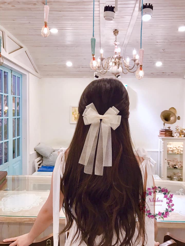 Kẹp nơ voan tiểu thư