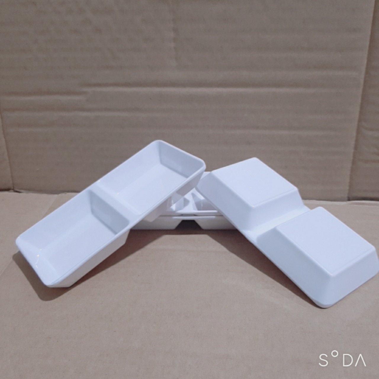 Chén chấm 2 ngăn màu Trắng Melamine C 103