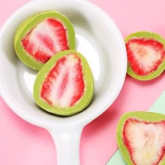 SOCOLA nguyên chất bọc dâu tây (Vị matcha) 3 gói