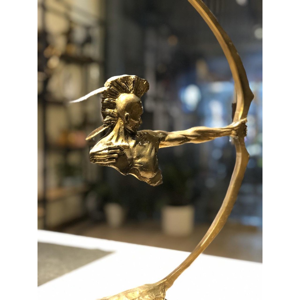 Tượng trang trí Thổ Dân Bắn Cung cao 30cm ngang 50cm decor phòng làm việc phòng khách đẹp