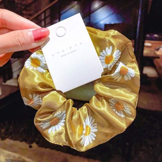 Dây Buộc Tóc Scrunchies Hoa Cúc Vải Satin Lụa Mềm Mại, Thun Co Giãn Siêu Bền, Phụ KIện Tóc Hàn Quốc Xinh Lung Linh Cho Phái Đẹp