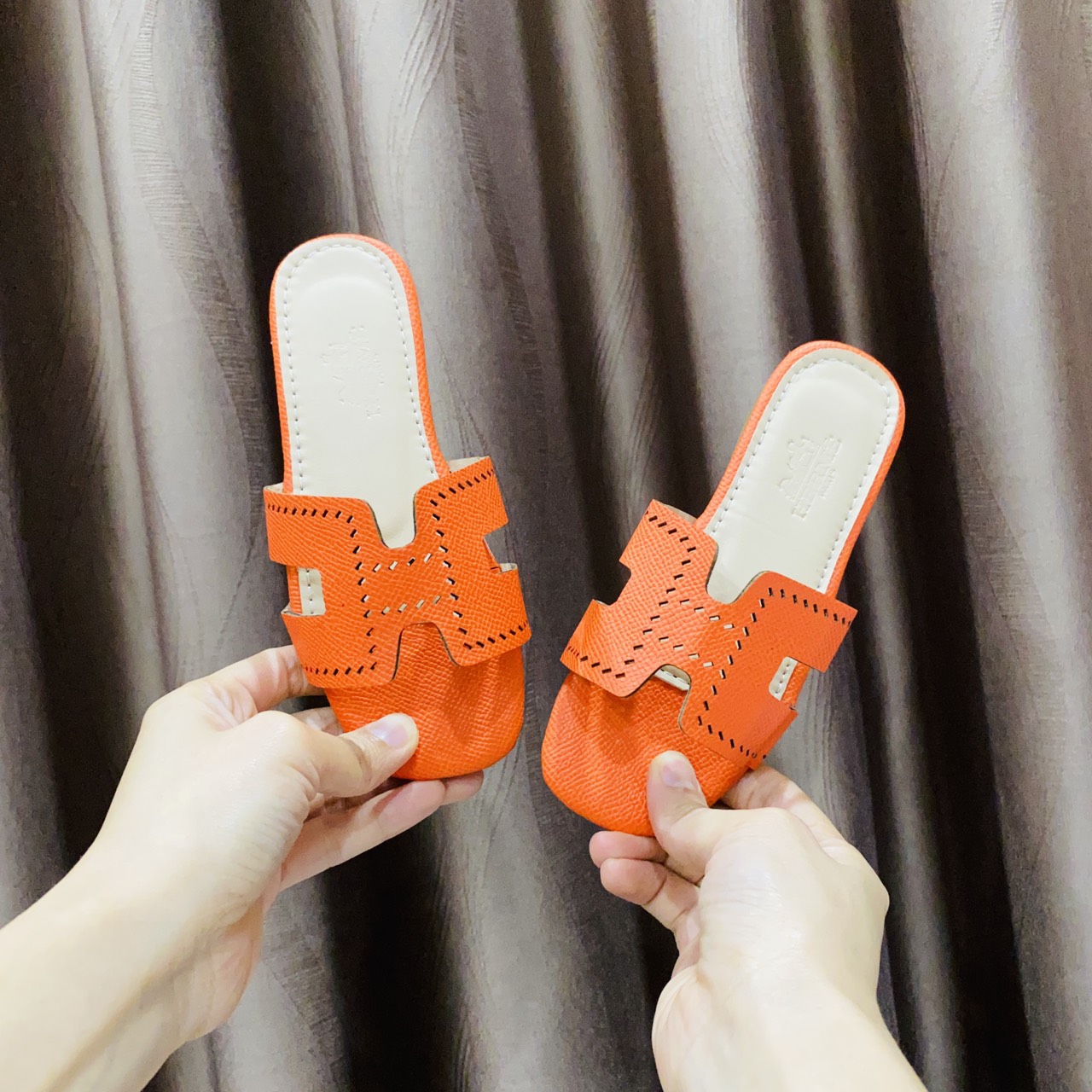 Dép lê HM cho bé dép lê đi biển đi chơi cho bé gái phong cách tiểu thư mã HM01- Lebi Store