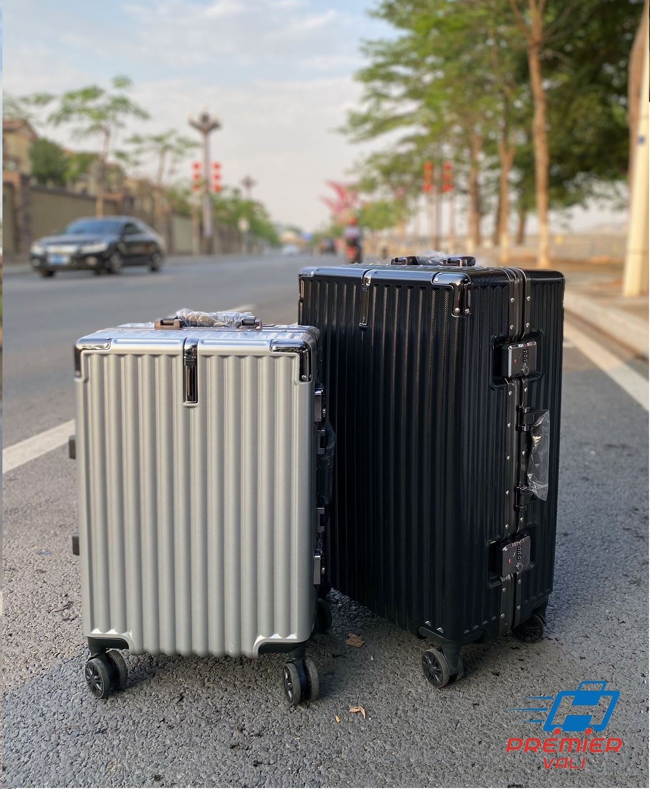 Vali AF-720 khung nhôm khóa sập mẫu mới (Size 20 inch/ 24 inch)