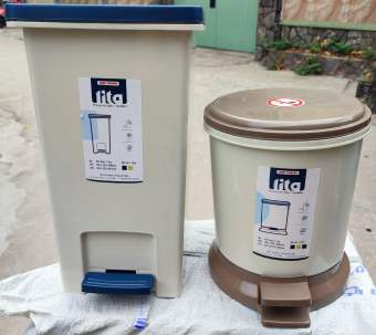 💝 Hình Thật 💝 Thùng rác đạp Kiểu Nhật Vuông và Tròn Lita - Nhựa Hiệp Thành  ,thiết kế sang trọng và tiện dụng văn phòng