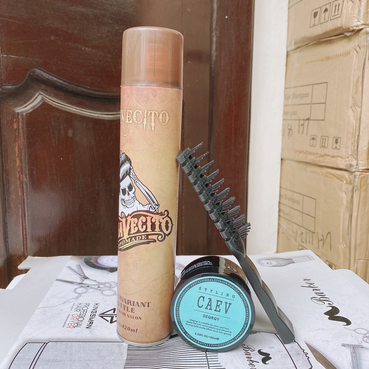 Combo Gôm Xịt Tóc Suavecito và Sáp vuốt tóc CAEV tặng kèm lược