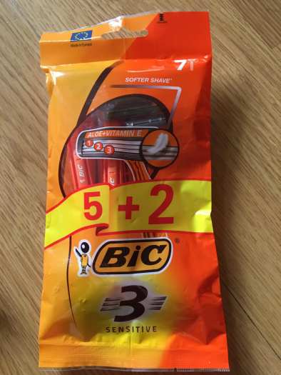 Dao cạo râu Bic 3 lưỡi