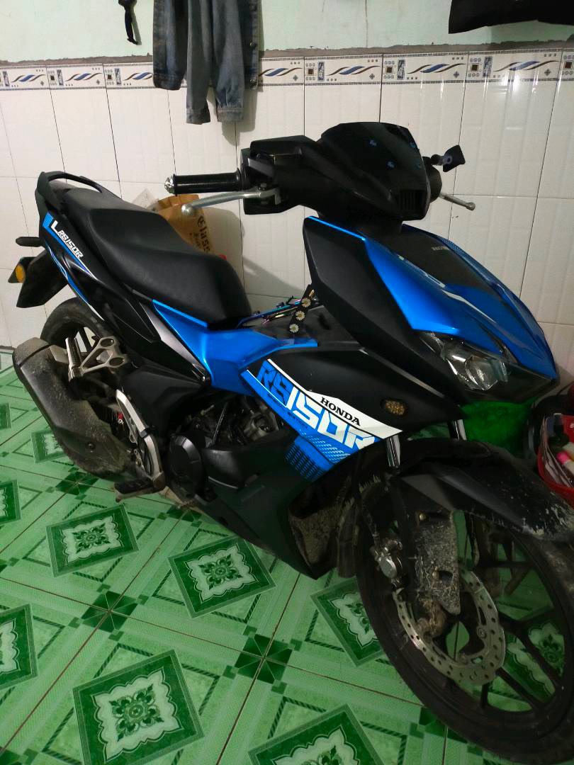 Tem Rời Winner X mẫu RS150 màu đen xanh trắng