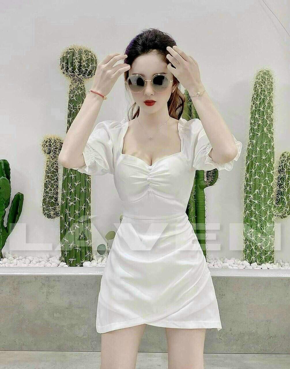 Đầm cổ vuông tay phồng đính nút ngực xinh xinh fashionzero