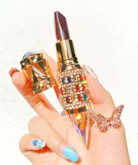 Son Nữ Hoàng Son Lì Cao Chất Son Mịn 3.8g