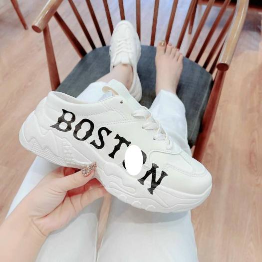 Giày nữ, giày sneaker nữ BT dạng sục siêu chất. Chất liệu mềm, đi êm chân. Kiểu dáng cực kỳ năng động, thể thao
