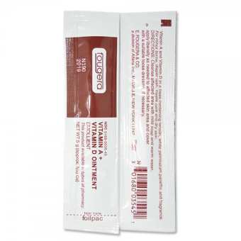 02 GÓI DƯỠNG KÍCH MÀU MÔI SAU XĂM FOUGERA - BẢO VỆ ĐÔI MÔI LUÔN MỀM MƯỢT