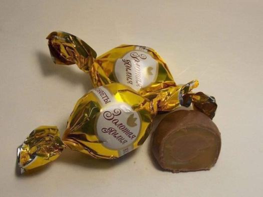 Kẹo socola bông huệ vàng Nga