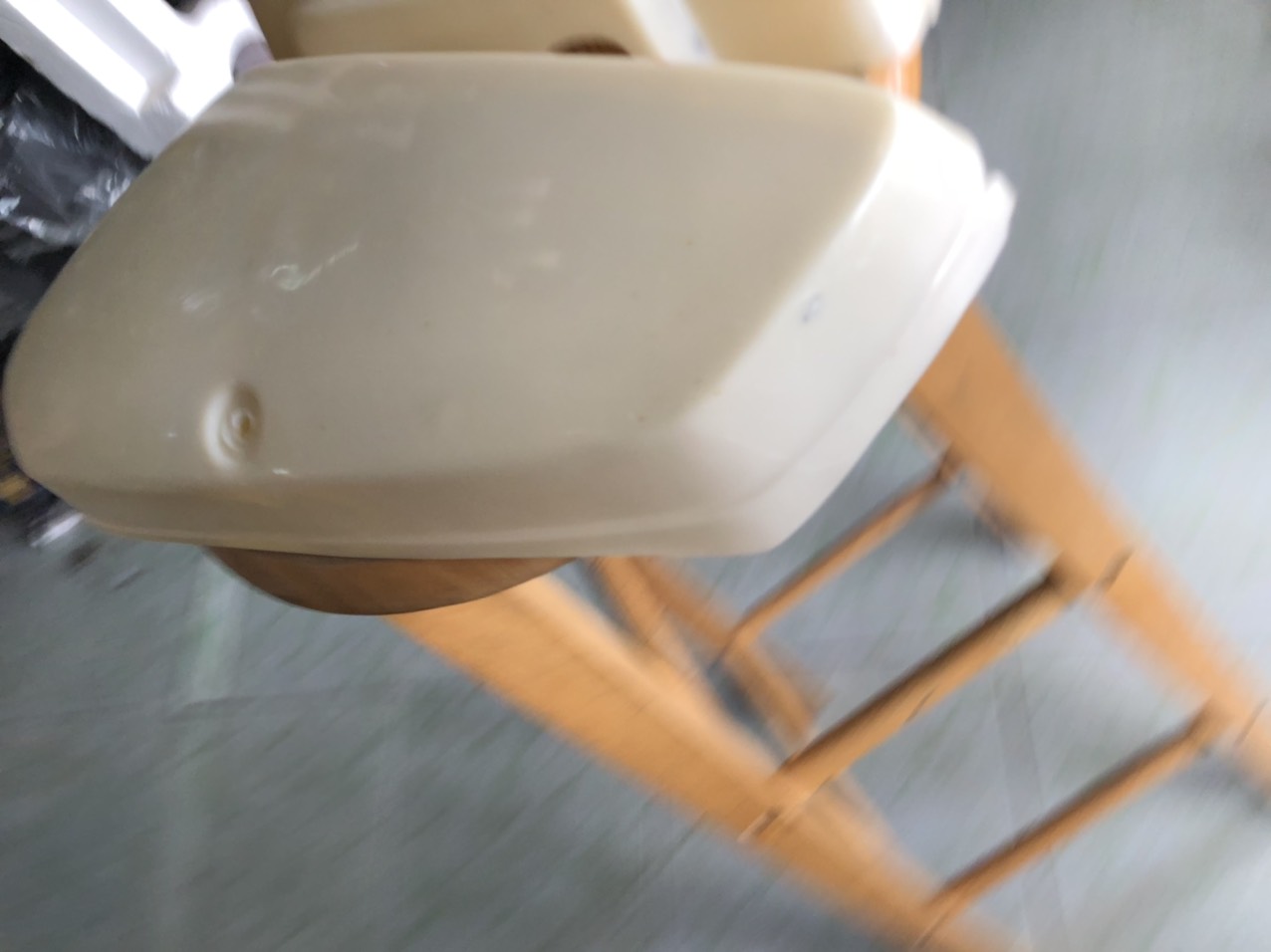 Đôi nắp cốp bằng nhựa trắng chưa sơn cho anh em dọn xe cub đèn vuông DD+DH+82+84+94...