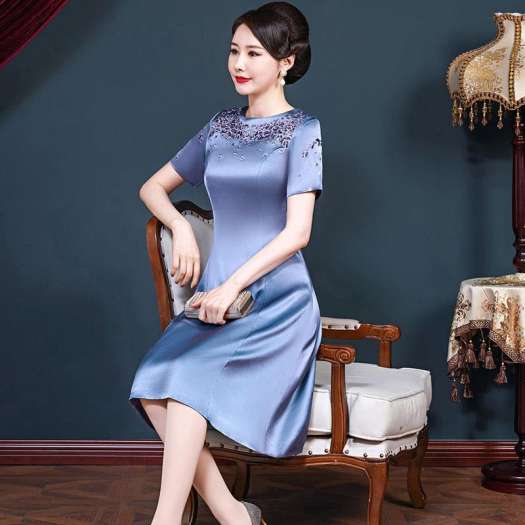 Đầm dạ hội cao cấp đính đá màu xanh dương-DH08 - NiNiStore 2024