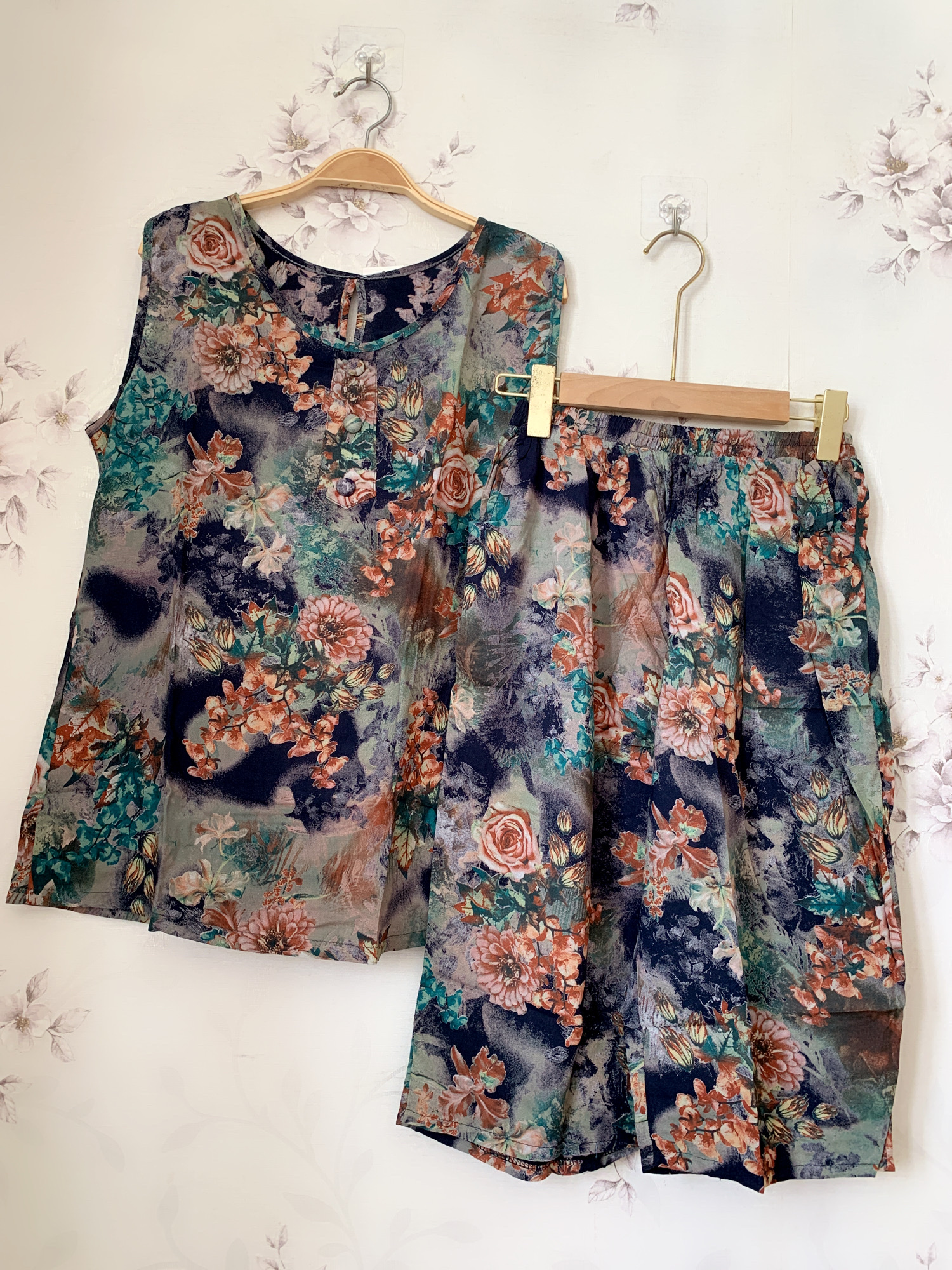 Đồ bộ lanh nhung mát lạnh đính nút bọc cho phụ nữ trung niên (Dưới 62kg)