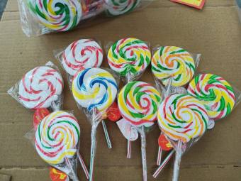 kẹo mút nhiều màu sắc,kích thước 6,3cm (combo 5 cây)