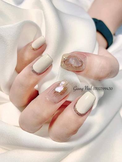 Sơn gel lẻ màu trắng ngà MOON NAIL