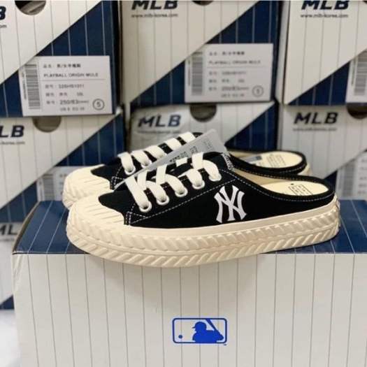 Giày Sục Nữ MLB PLAYBALL MULE NEW YORK YANKEES BLACK