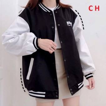 Áo gió BOMBER phối tay trắng BADGE CH12