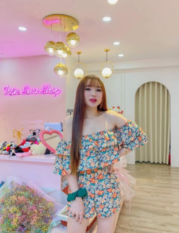 Jum hoa đùi áo bẹt vai tầng cực xinh