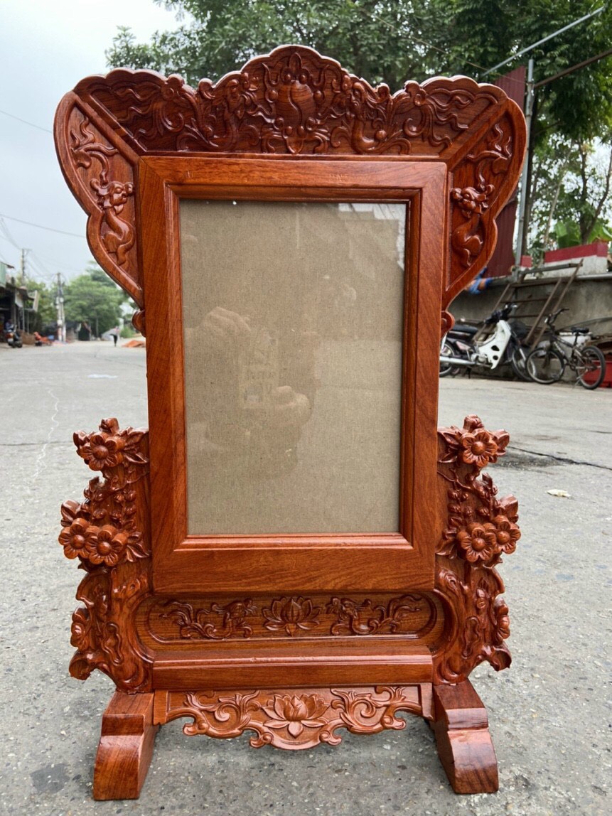 khung ảnh thờ rồng hoa mai gỗ hương đỏ