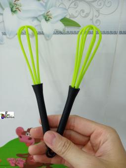 Cây đánh tan dung dịch nhuộm tóc