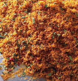 1 KG KHÔ GÀ XÉ LÁ CHANH LOẠI NGON