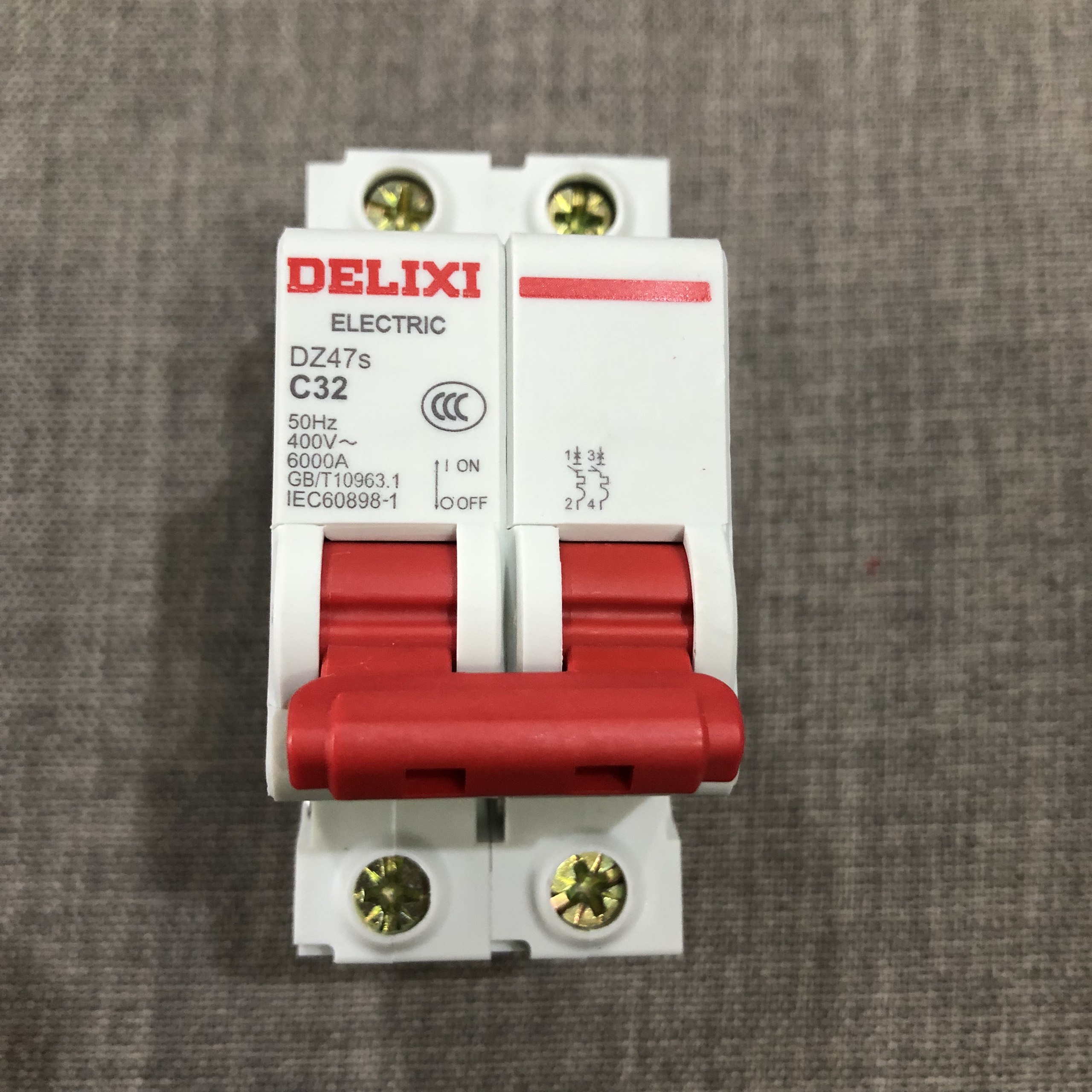Mcb ac delixi 32a 2 pha