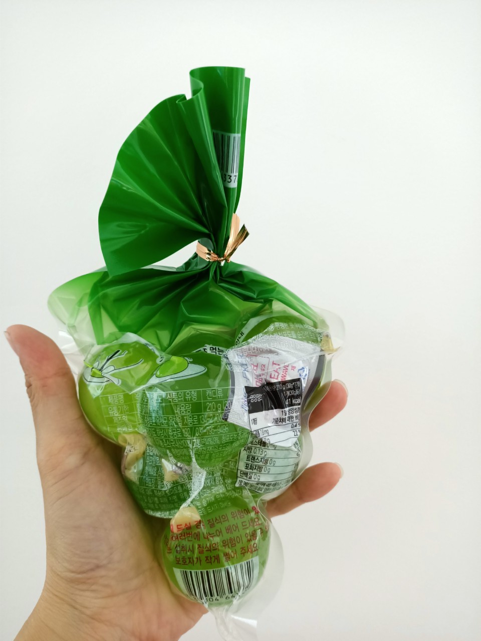 Thạch nho kyoho hàn quốc - túi 7 viên xanh và đen