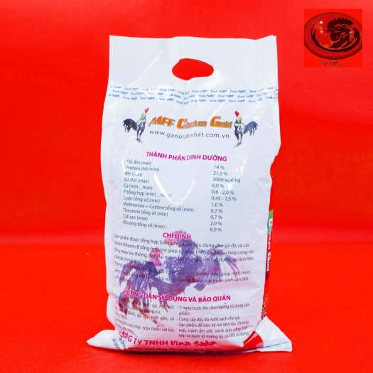 Cám cho gà đá VINASAKE loại 2kg