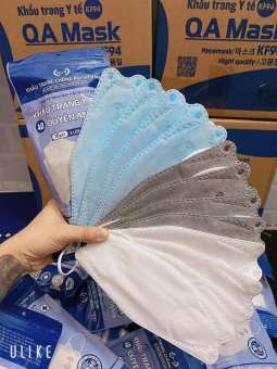 Thùng 300 cái khẩu trang KF94 Quyền Anh