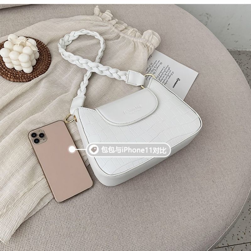 Túi Xách Nữ Đeo Chéo Da Sần Quai Xoắn M40 Thời Trang Giá Rẻ Túi Kẹp Nách Đen Trắng