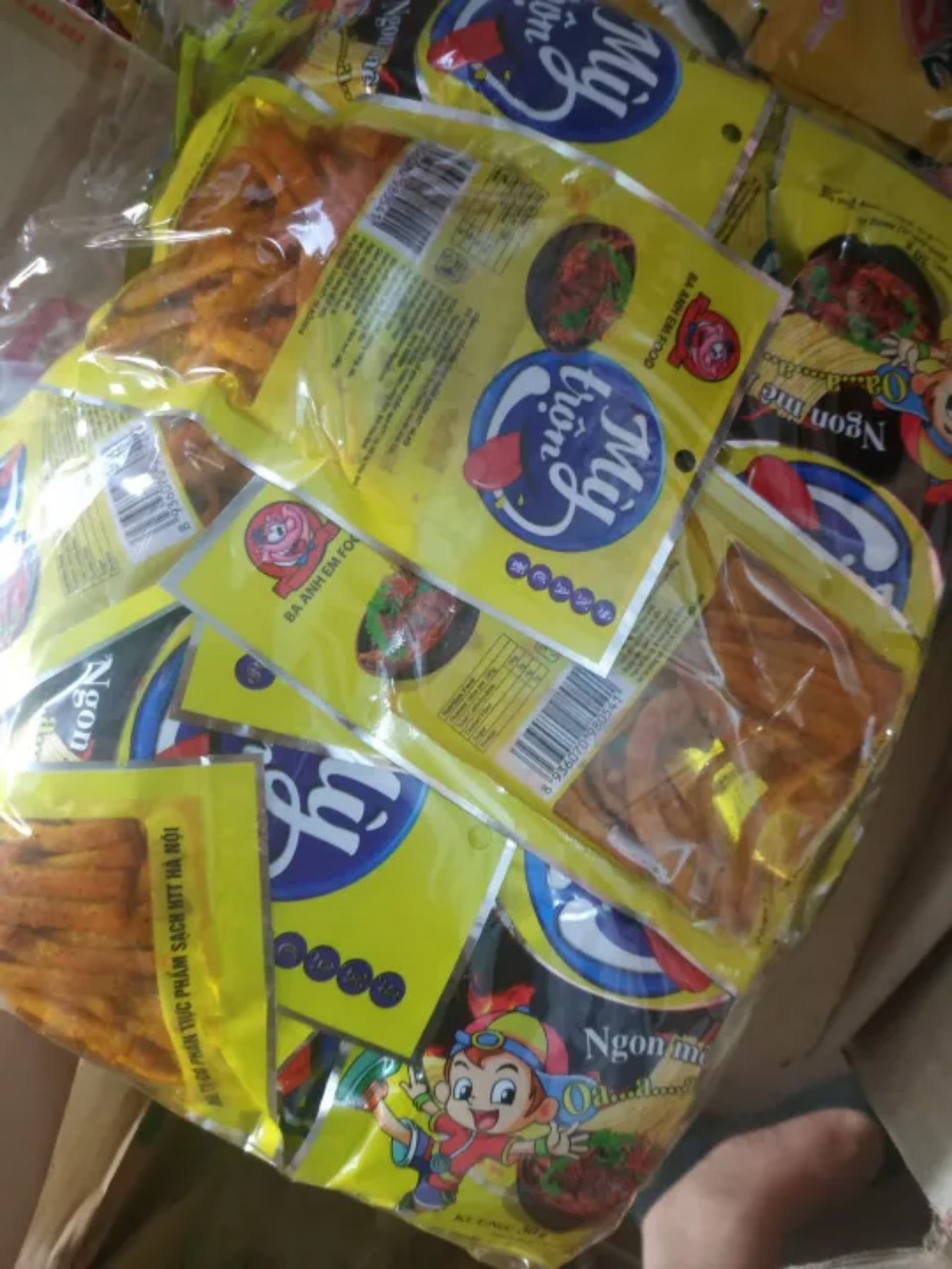 10 gói snack mỳ trộn