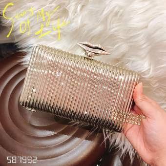 Bóp đầm clutch cao cấp dạ hội dự tiệc sang trọng đeo chéo, cầm tay màu bạc kiểu vân sọc đầu đôi môi dành cho bạn nữ (17x2x10cm) - 30BD12018