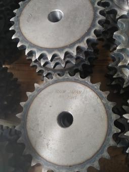 Nhông có gù 40 10 răng- 18 răng