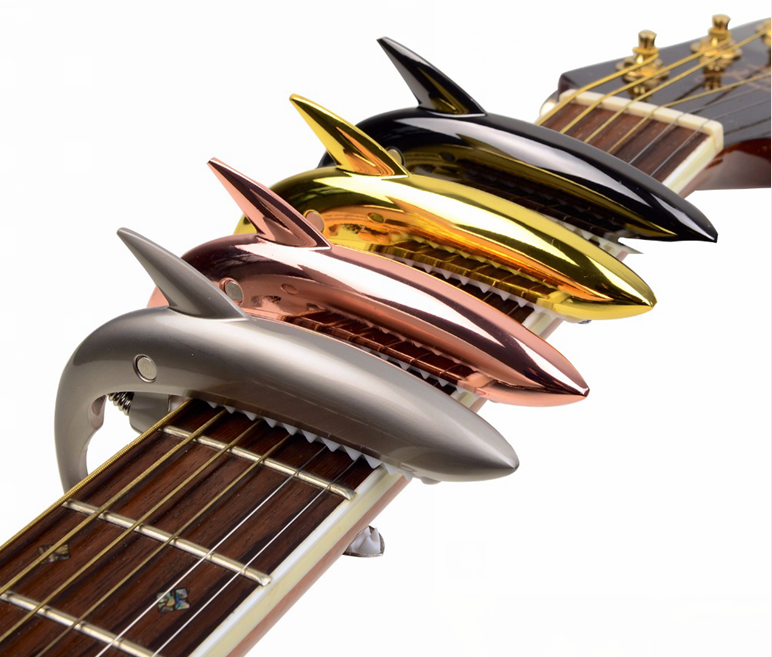 Capo cá mập 4 màu loại dài cho đàn Classic và Acoustic tặng pick