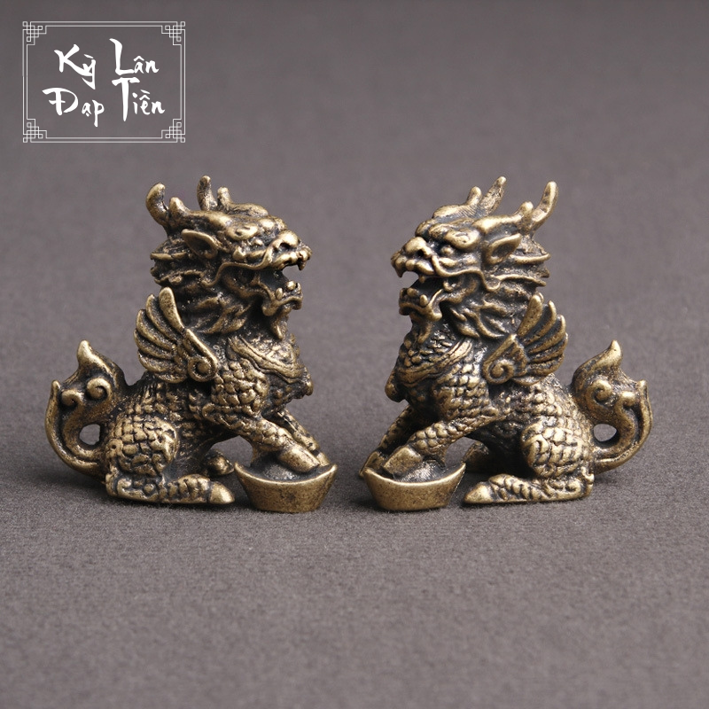 Tượng Đồng Phong Thủy Hình Kỳ Lân Chiêu Tài (1 Cặp) Được Trang Trí Đem Lại May Mắn (Kích cỡ: 4.0 x 3.9cm)