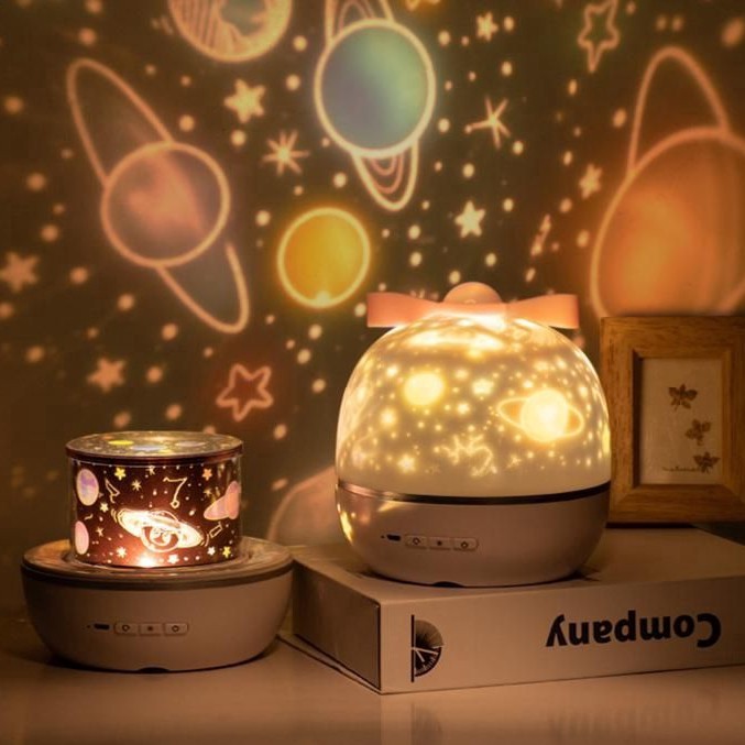 Đèn chiếu sao đèn trang trí đèn ngủ tự xoay 360 Star Master pro. Mang cả bầu trời trăng sao vào căn phòng bé nhỏ của mình