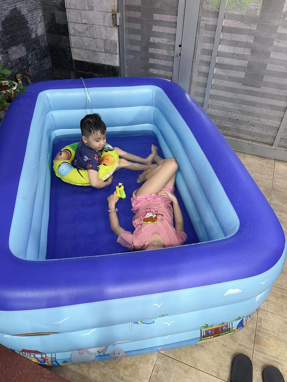 Bể bơi phao cho bé hình chữ nhật 3 tầng 2m1 bể bơi to khổng lồ người lớn - tặng bơm điện + phao tròn + keo vá.