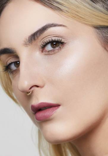 Phấn bắt sáng MAC Minneralize (Soft & Gentle )